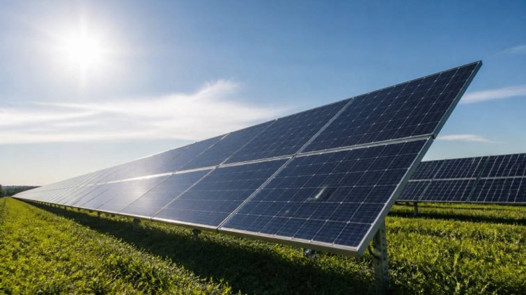 Définition photovoltaïque : comprendre le principe et les usages