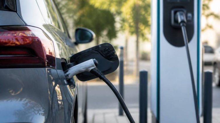 Bornes de recharge IRVE : fonctionnement, installation et aides disponibles en 2026